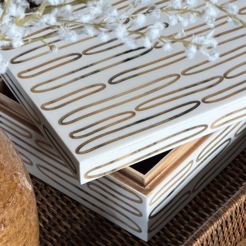 Ivory Effect Oval Pattern Horn Box