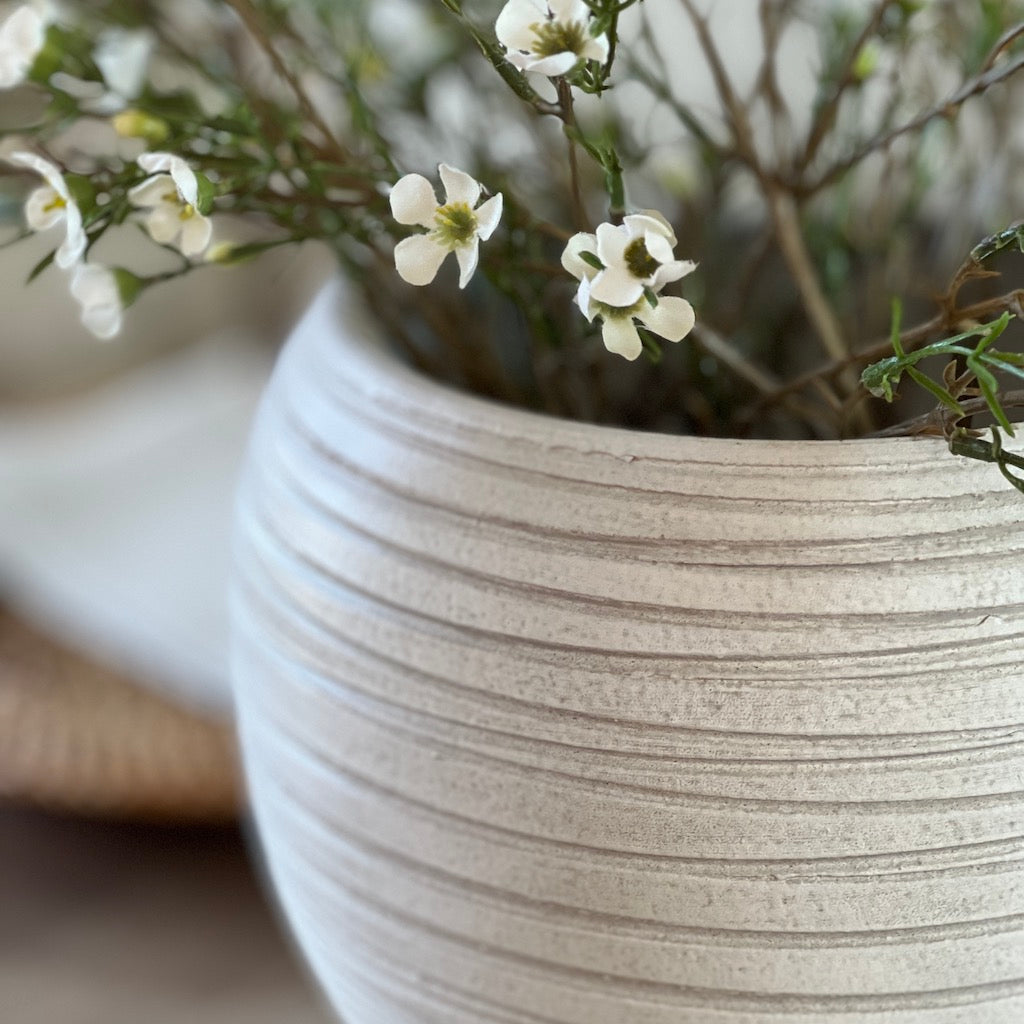 Saturn Ring Off White Textured Vase