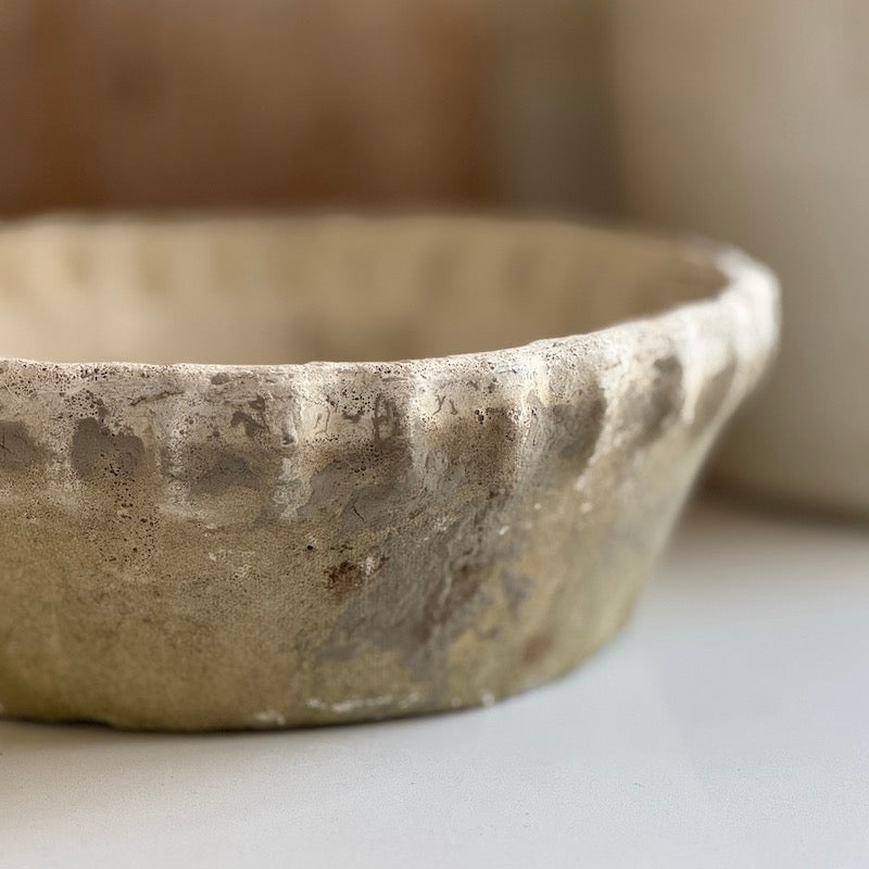 Antiqued Whitestone Dish Planter Frill Rim