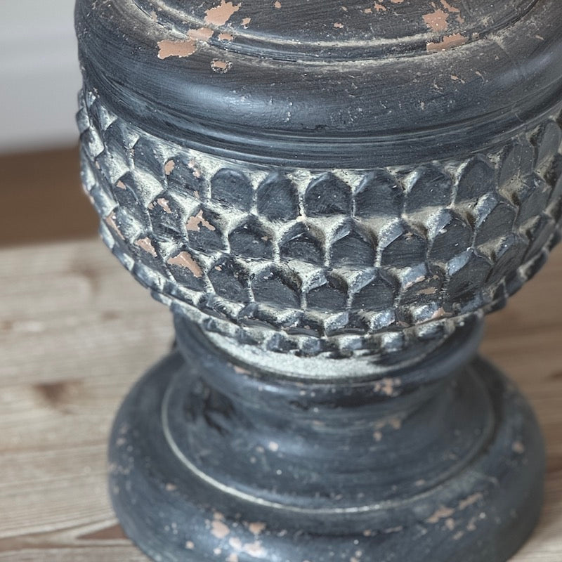 Cotswold Acorn Effect Table Lamp