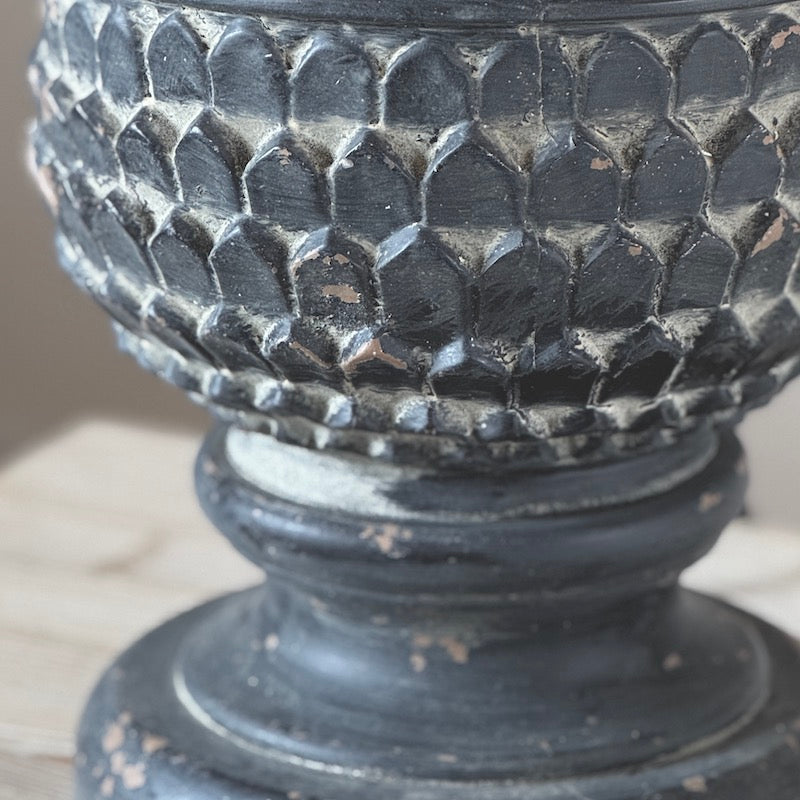 Cotswold Acorn Effect Table Lamp