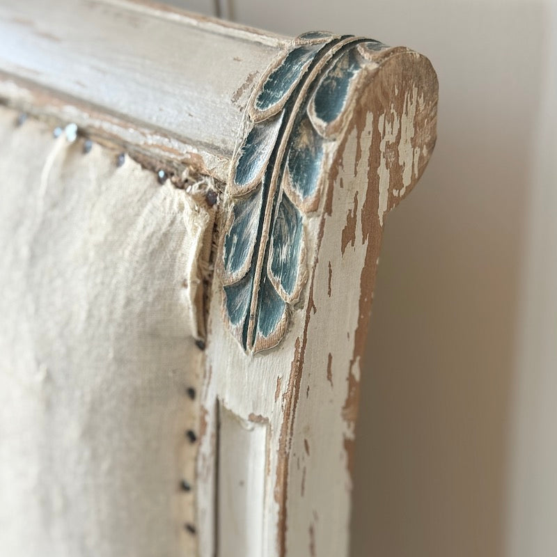Simple Classic Vintage French Sofa