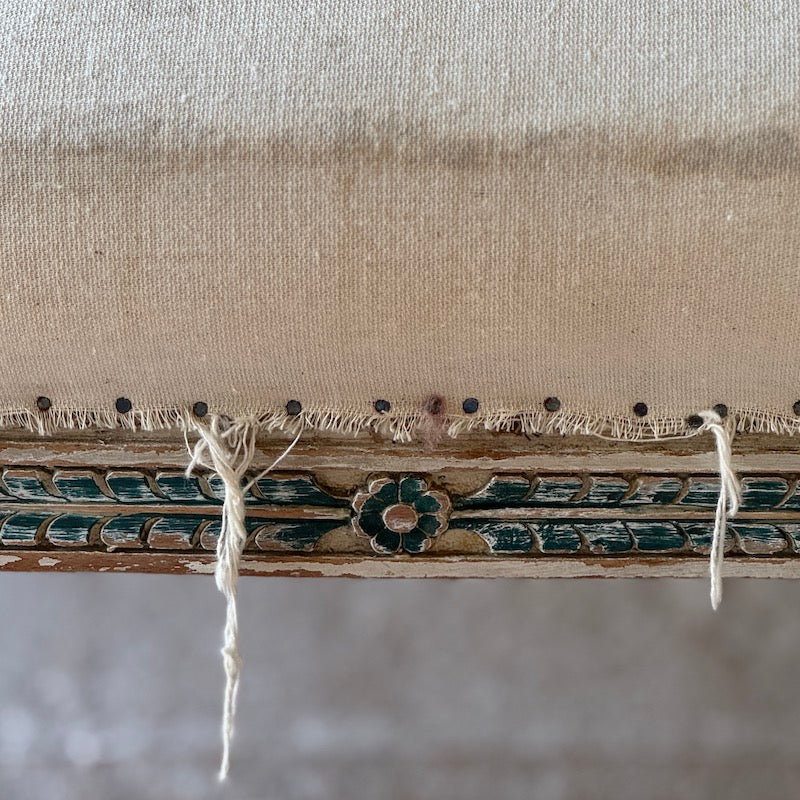 Simple Classic Vintage French Sofa