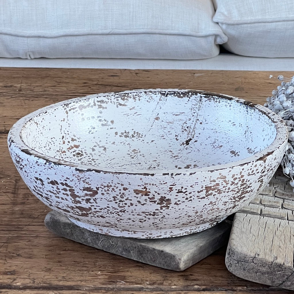 White Distressed Wooden Decorative Tableware