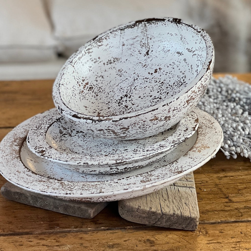 White Distressed Wooden Decorative Tableware
