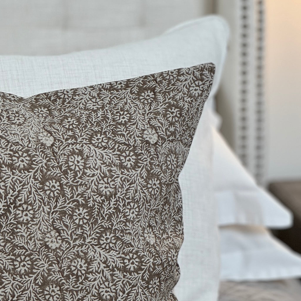 Daisy Linen Cushion Cover
