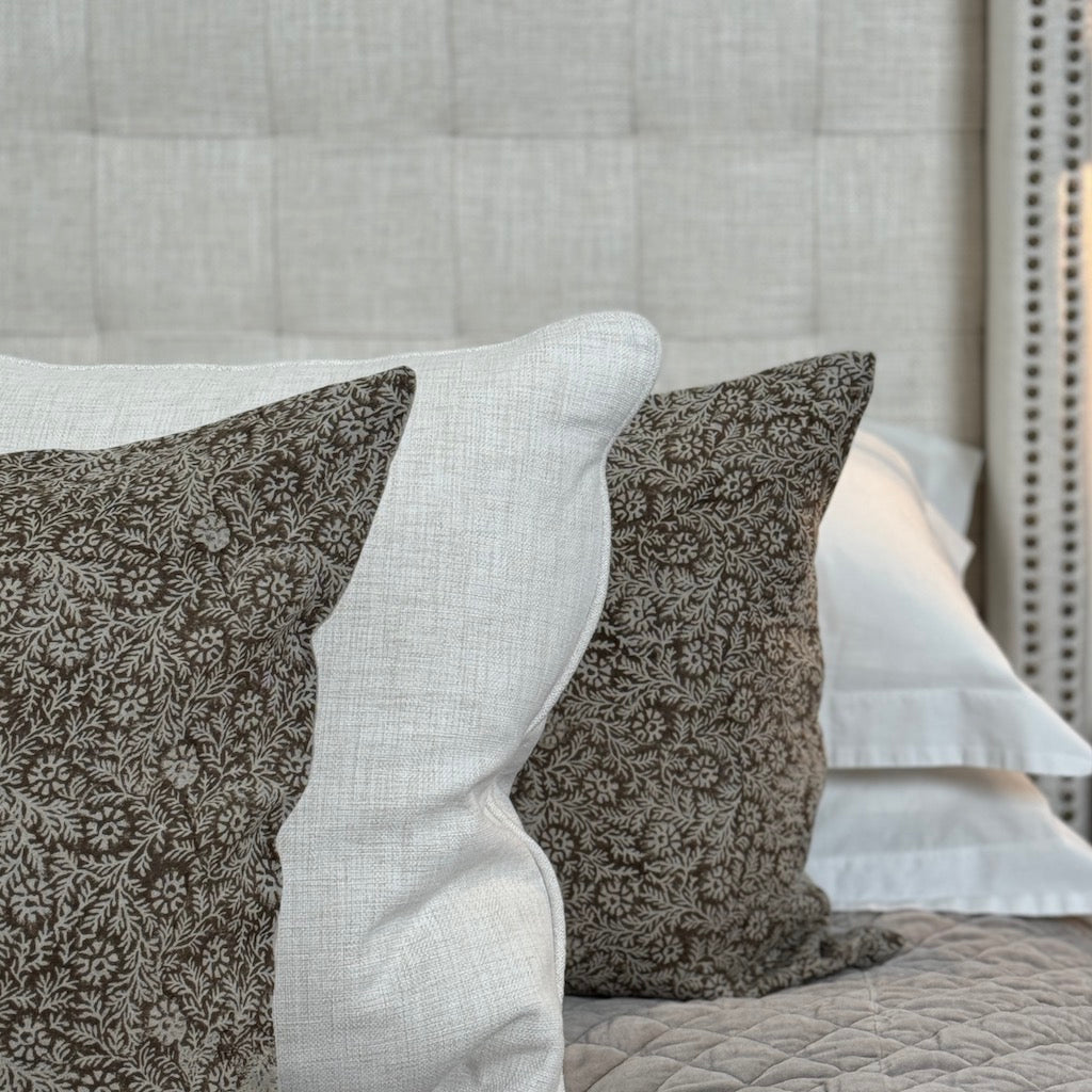 Daisy Linen Cushion Cover