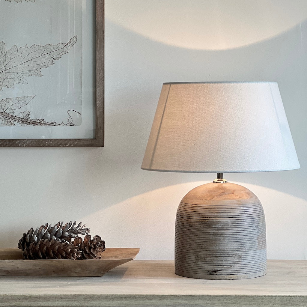 Ribbon Etched Wooden Dome Table Lamp