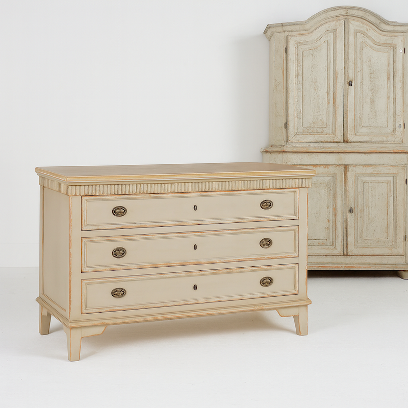 Gustavian 3 Drawer Chest Of Drawers Natural Cream