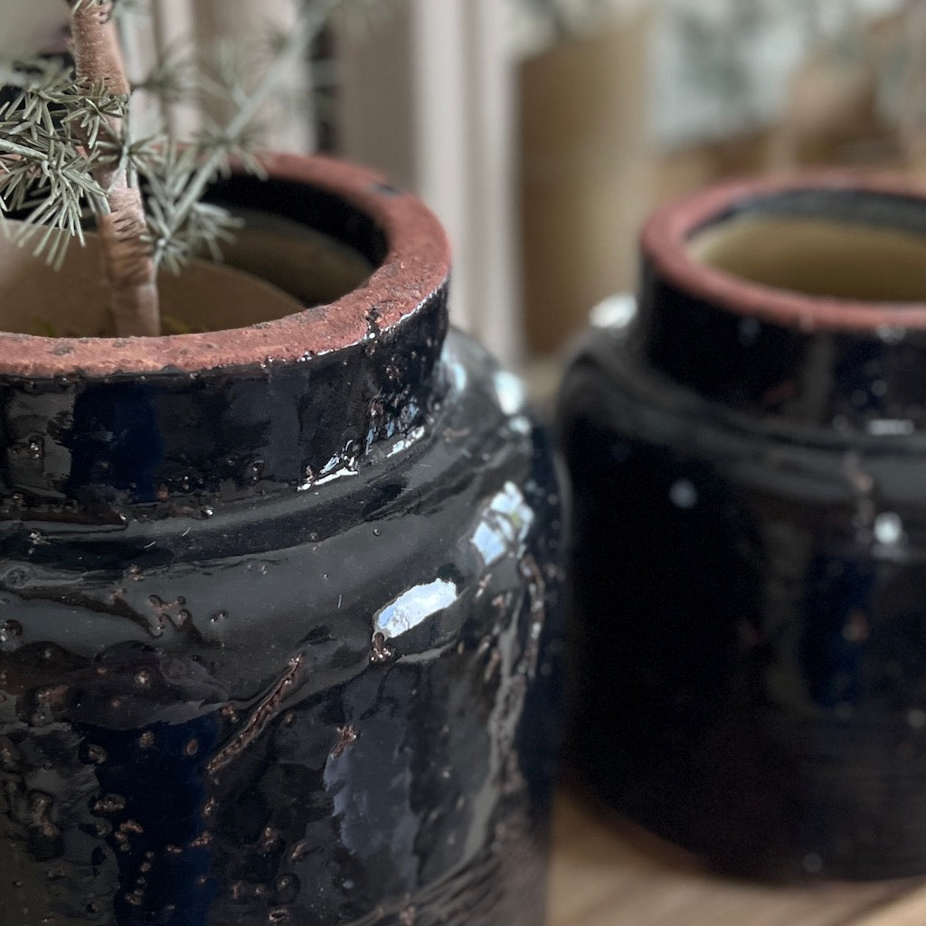 Ridged Black Ink Distressed Terracotta Pot Ikos