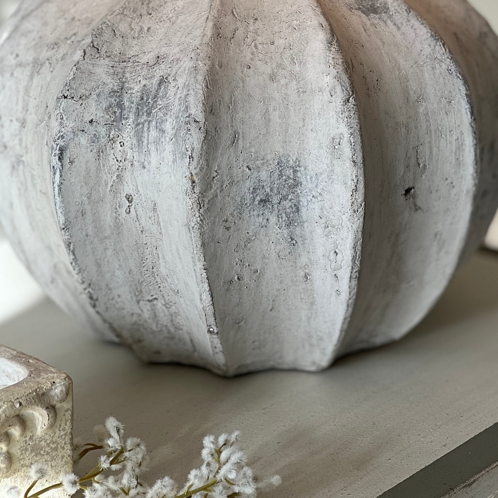 Waves Light Grey Lamp