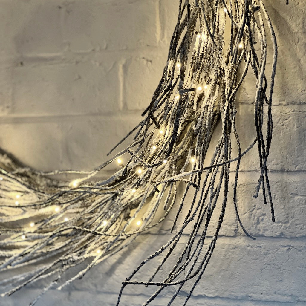 Frosted Warm White Large Prelit Wreath