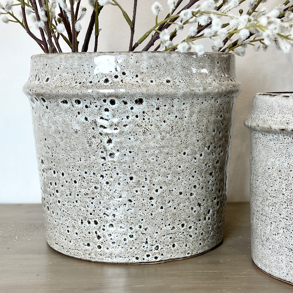 Neutral Mottled Pot Ava