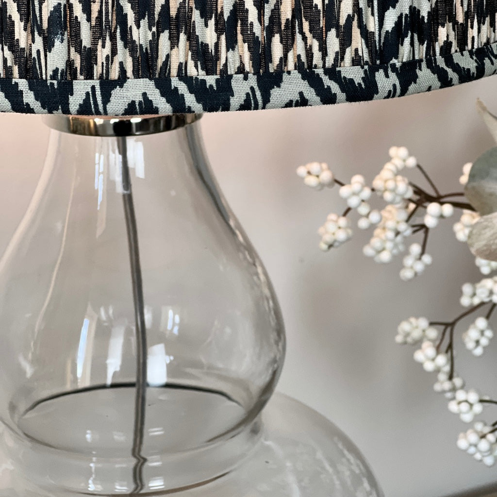 Elegant Clear Glass Shapely Gourd Table Lamp
