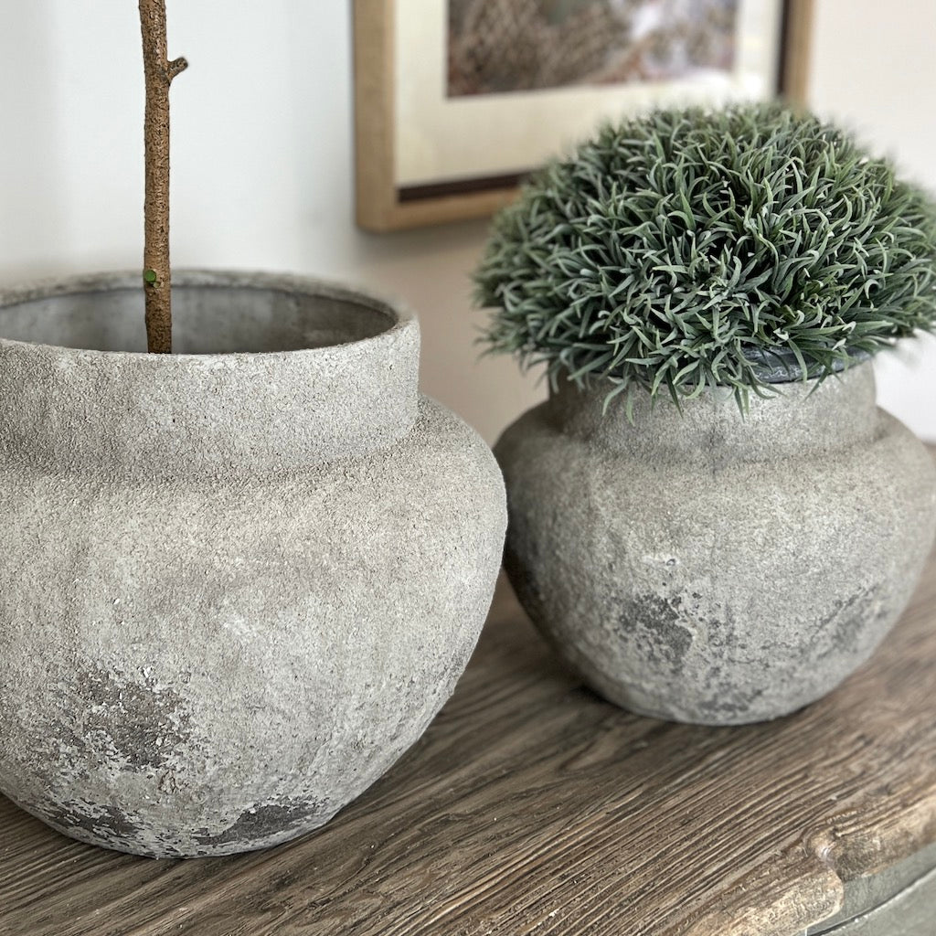 Bamus Textured Squat Urn