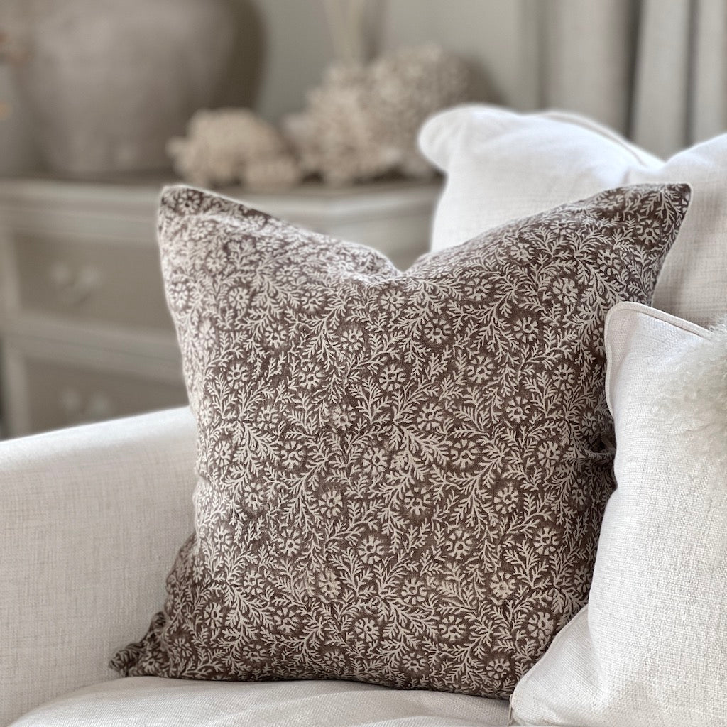 Daisy Linen Cushion Cover