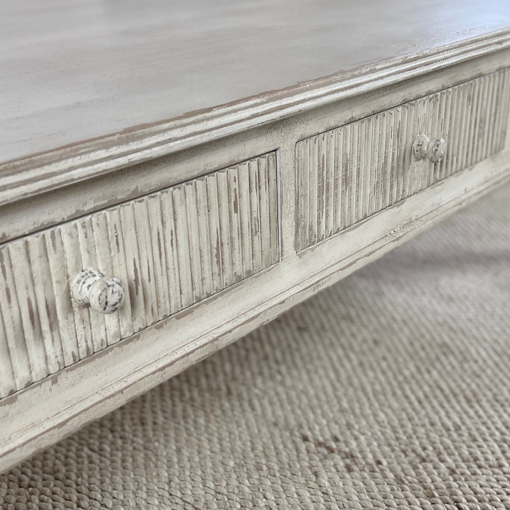 Gustavian 3 Drawer Ribbed Coffee Table