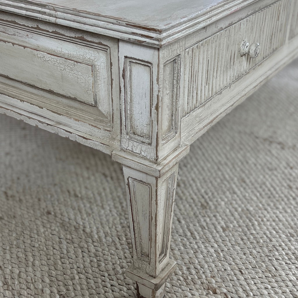 Gustavian 3 Drawer Ribbed Coffee Table