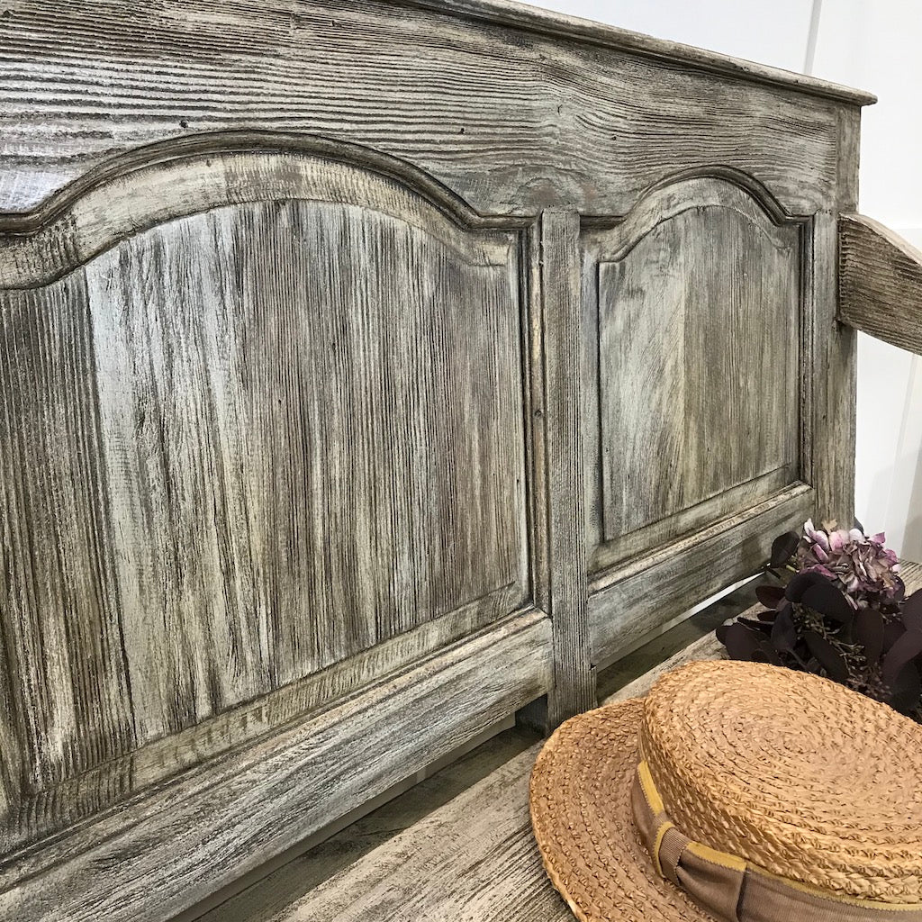 Reclaimed Wood Colonial Bench